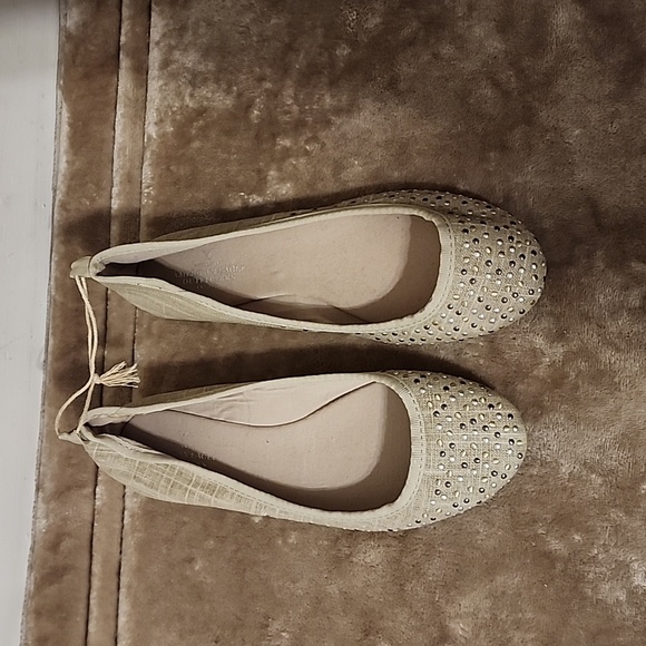 American Eagle Flats New no tags - Picture 1 of 6